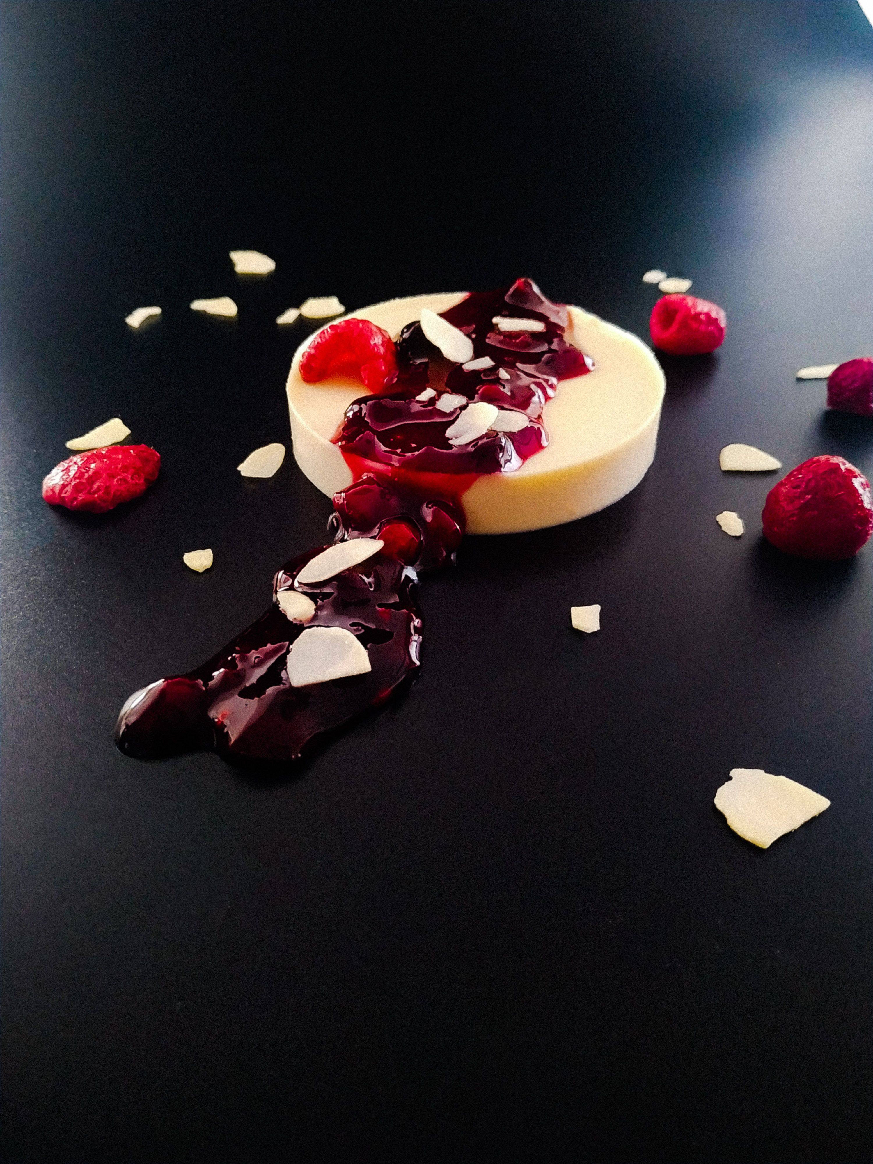 recipe image Panna cotta αμυγδάλου (vegan)
