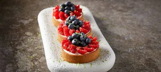 recipe image Τάρτα Φρούτων -  Rama 35%