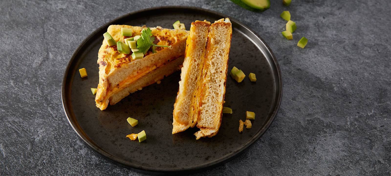 recipe image Αλμυρές αυγόφετες με αβοκάντο και τυρί
