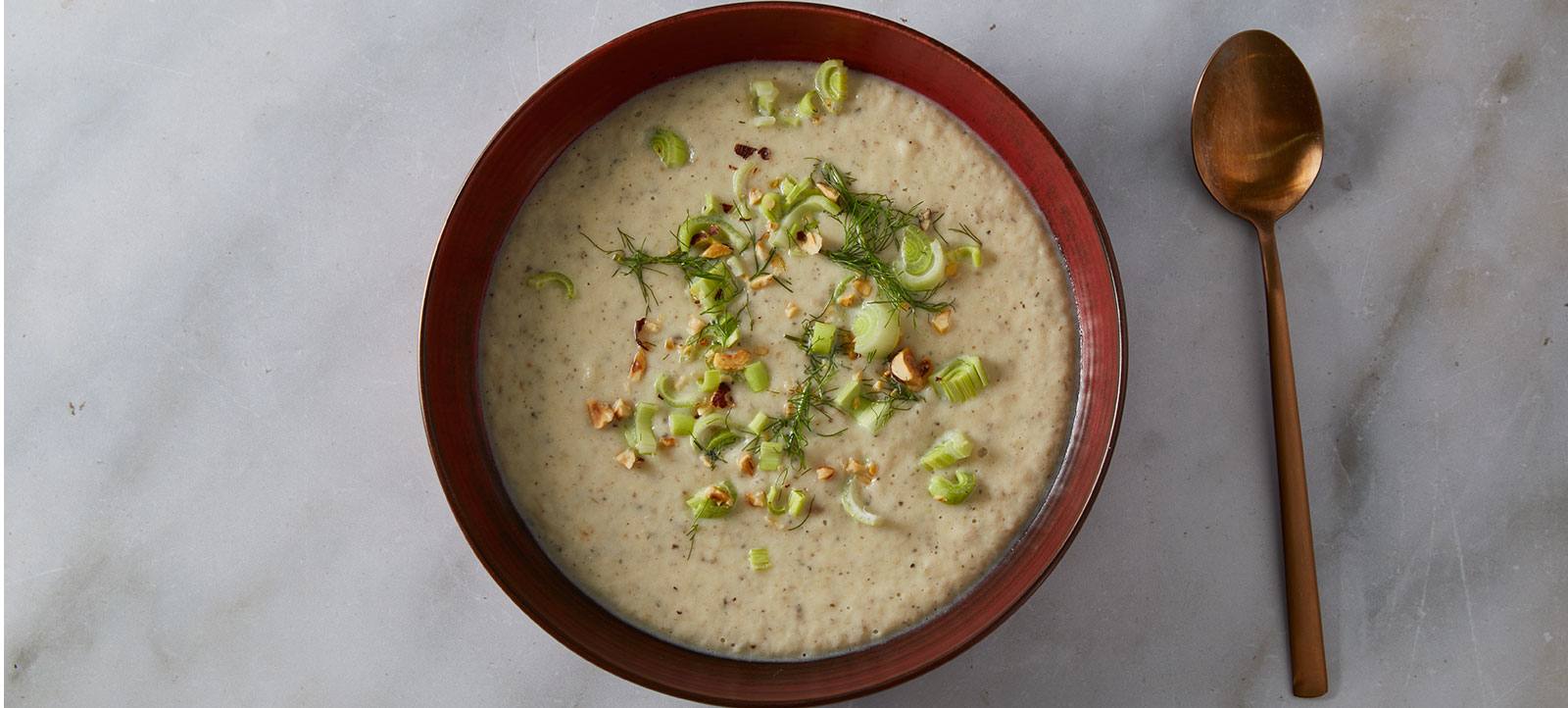 recipe image Σούπα βελουτέ με σελινόριζα και μανιτάρια