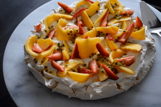 recipe image Aussie Summer Pavlova
