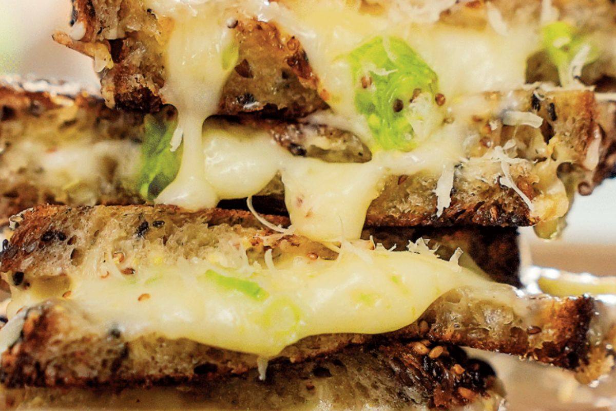 recipe image Cheeze & Onion Toastie