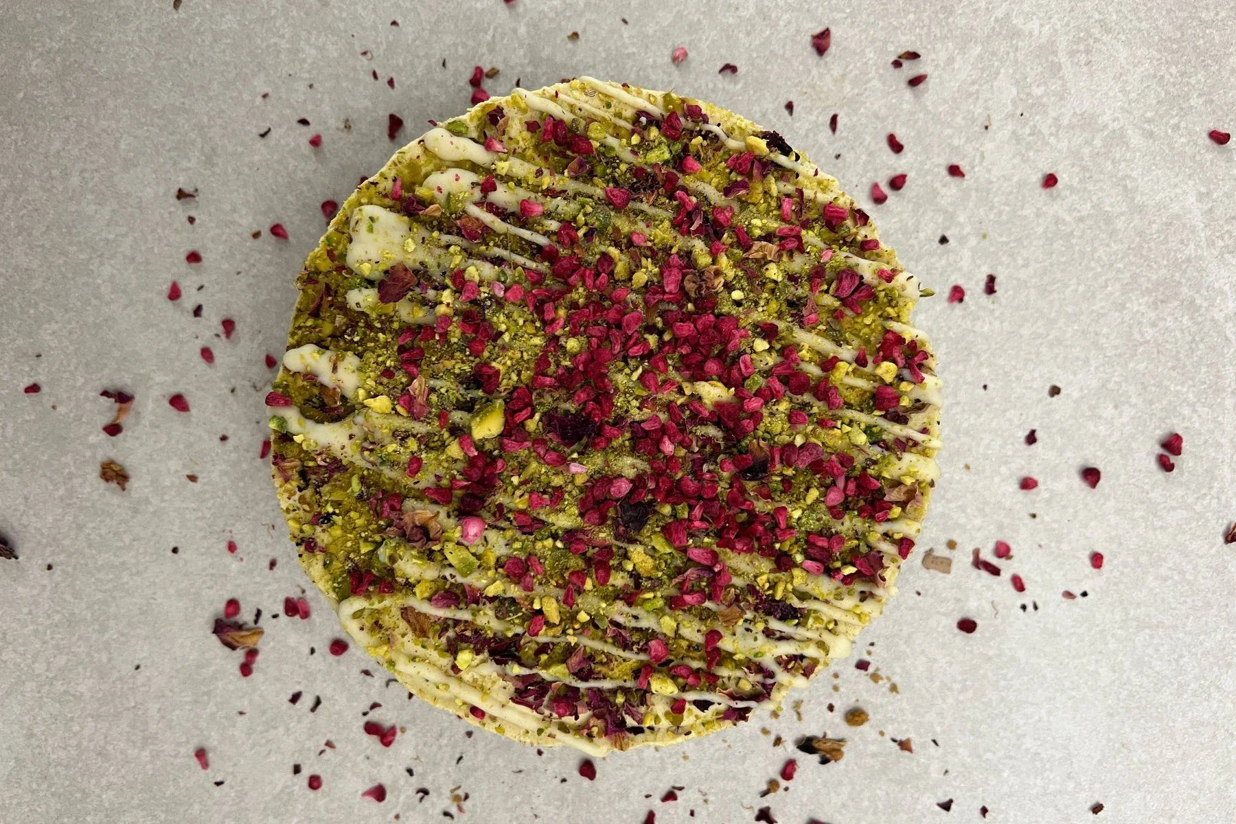 recipe image Pistachio & Rose Creamy “Cheesecake”