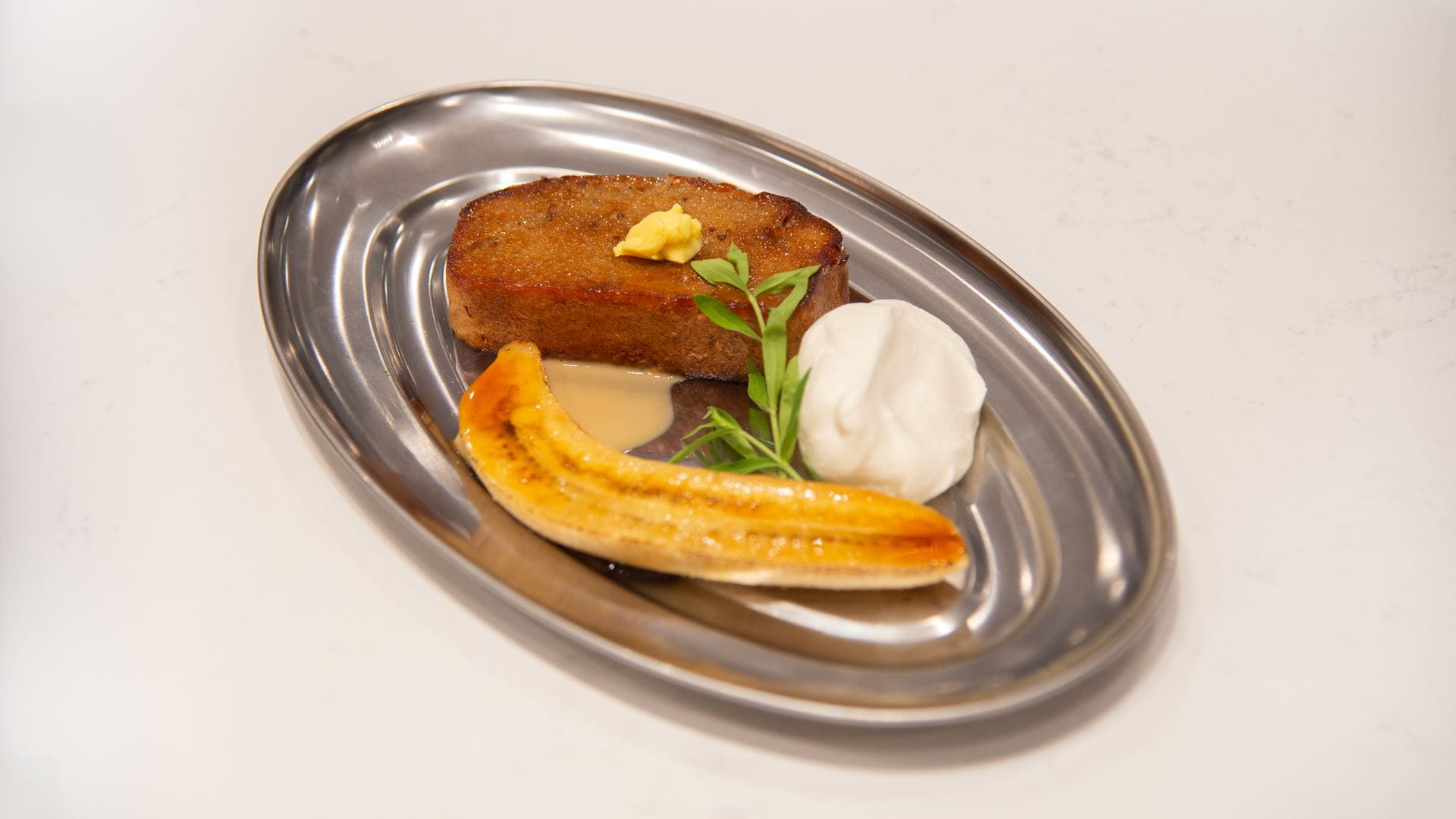 Article, From Restaurant Challenges to Value-Creating Ideas 