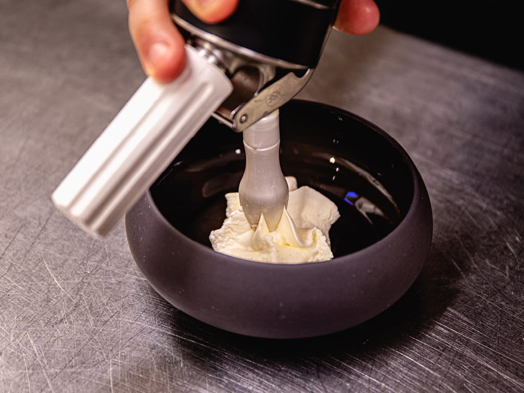 guljašš, creme fraiche, supp, lõunasöök