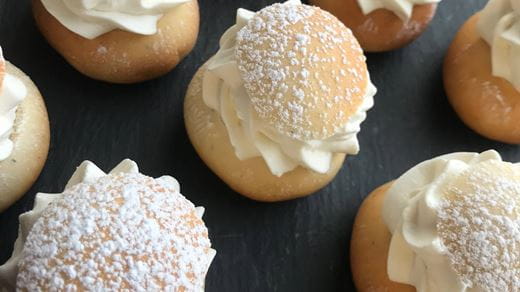 recipe image Vegaaniset minilaskiaispullat