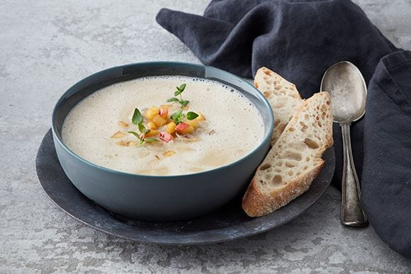 vegaaninen annos, herneitä, gnocchi, kasviksia