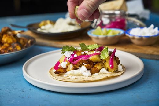 recipe image Kukkakaalista valmistettu pastor-taco