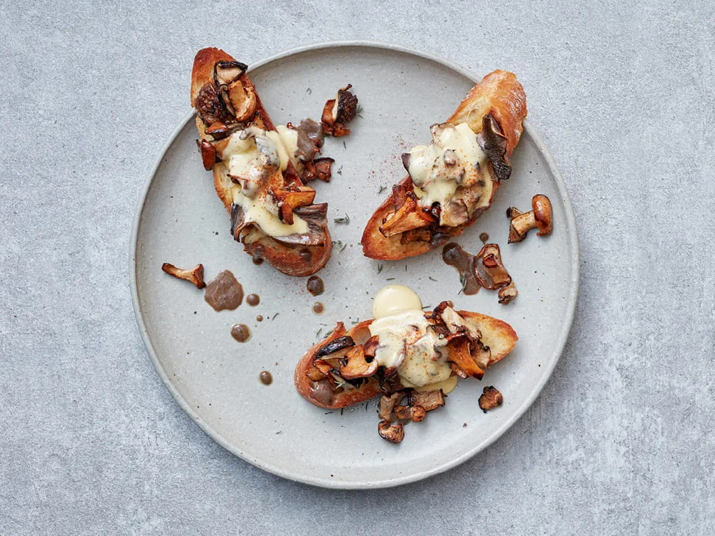 Leipä, kastike, hollandaise, bearnaise, sieni, alkuruoka, lisuke, paahdettu leipä