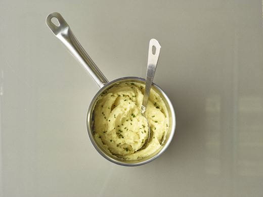 recipe image Smeuïge aardappelpuree met look