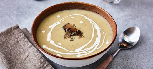  Romige aardappel truffelsoep