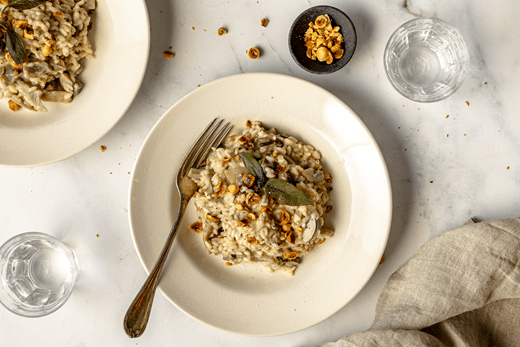 recipe image Hollandse bospaddenstoelen risotto met geroosterde hazelnoot en salie