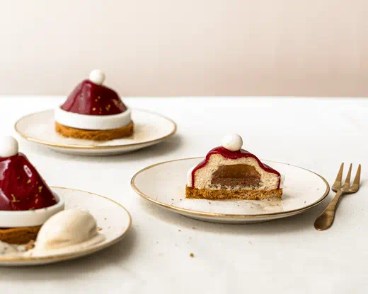 recipe image Kerstdessert met speculaasmousse en vanille-bloedsinaasappelijs