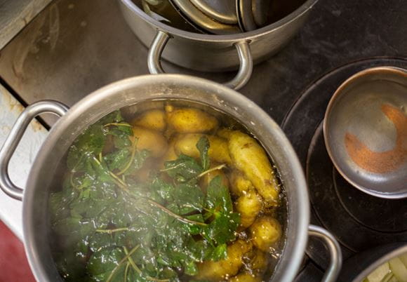 Gotujący się rosół