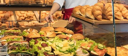 Kanapki i pieczywo w piekarnii