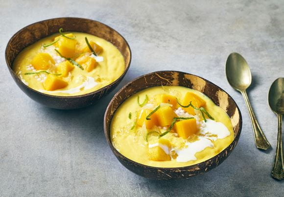 Dwa desery mango ze śmietanką