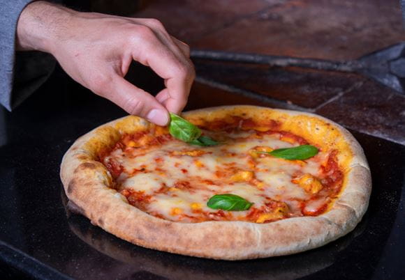 Pizza wkładana do pieca