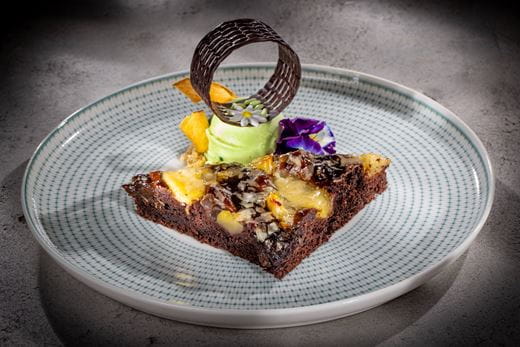 recipe image Ciasto czekoladowe ze śliwką i jabłkiem