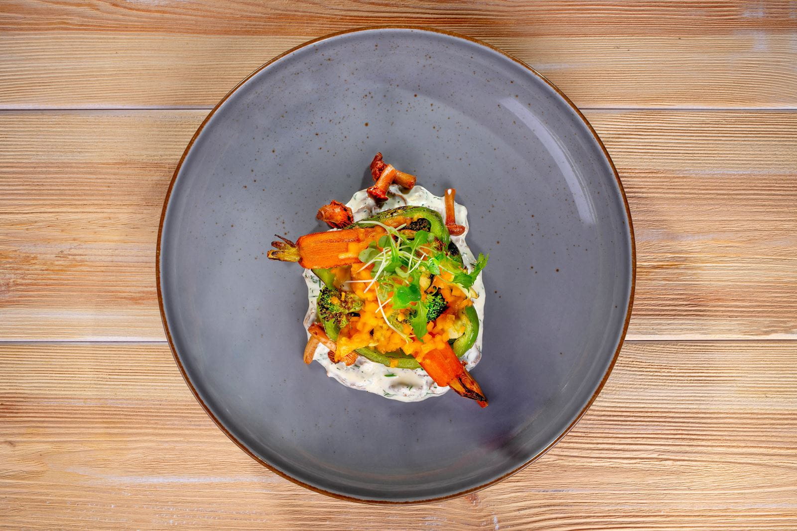 recipe image Papryka faszerowana warzywami zapiekana pod sosem kurkowym