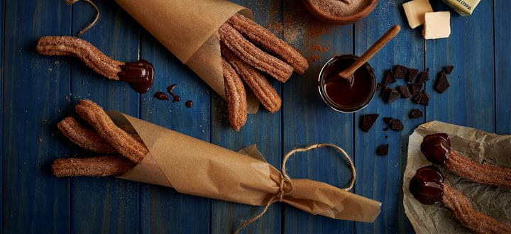 Churros com chocolate - fritos com óleo Vaqueiro 