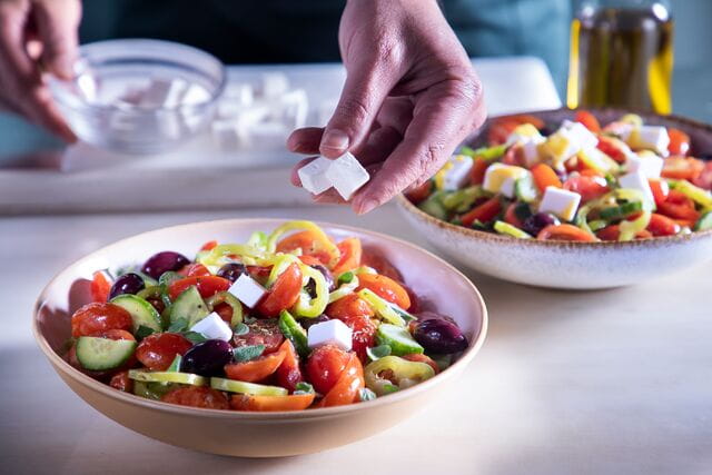 Chefs e Cozinheiros a fazer empratamento
