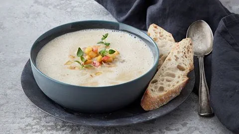 recipe image Rostad jordärtskockssoppa med äpple och champinjon