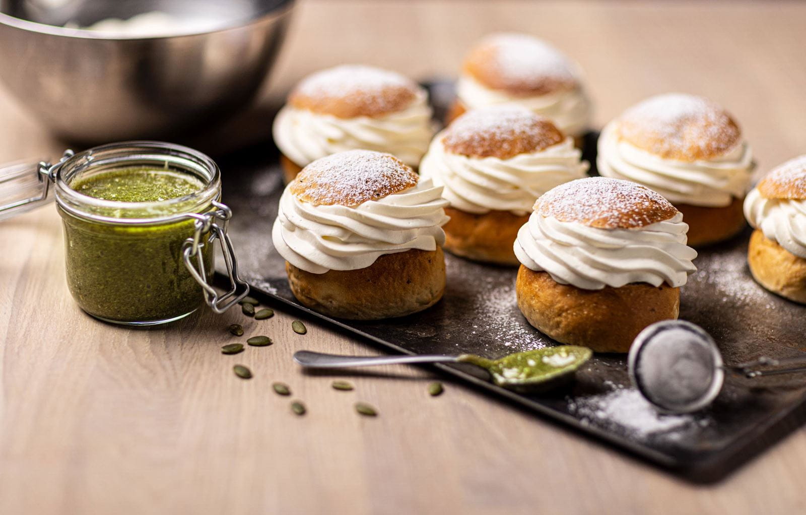 recipe image Semla växtbaserad med pumpafyllning