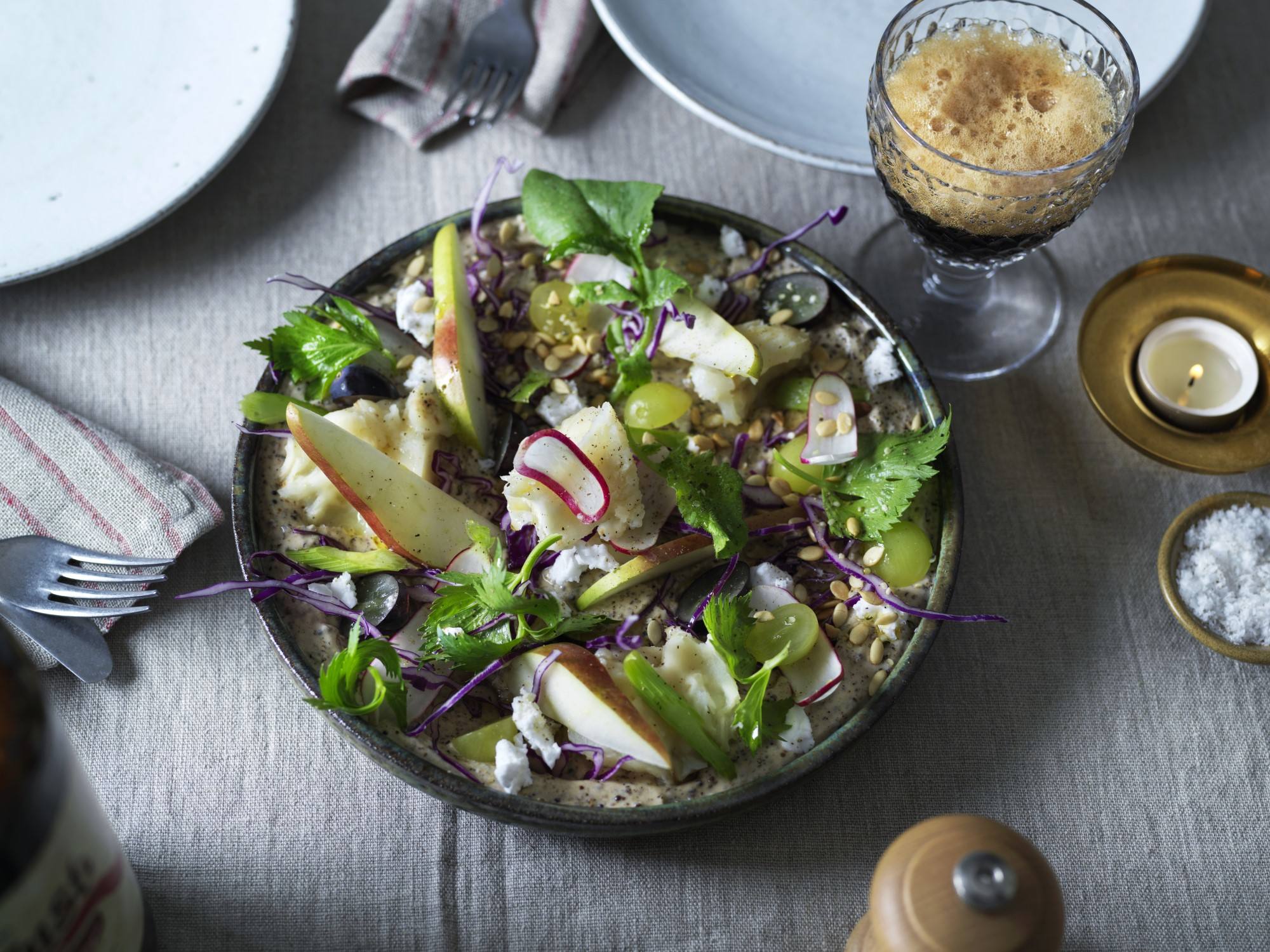 recipe image Rotsellerisallad & senapsspread