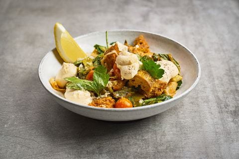 recipe image Panzanellasallad med chilispread