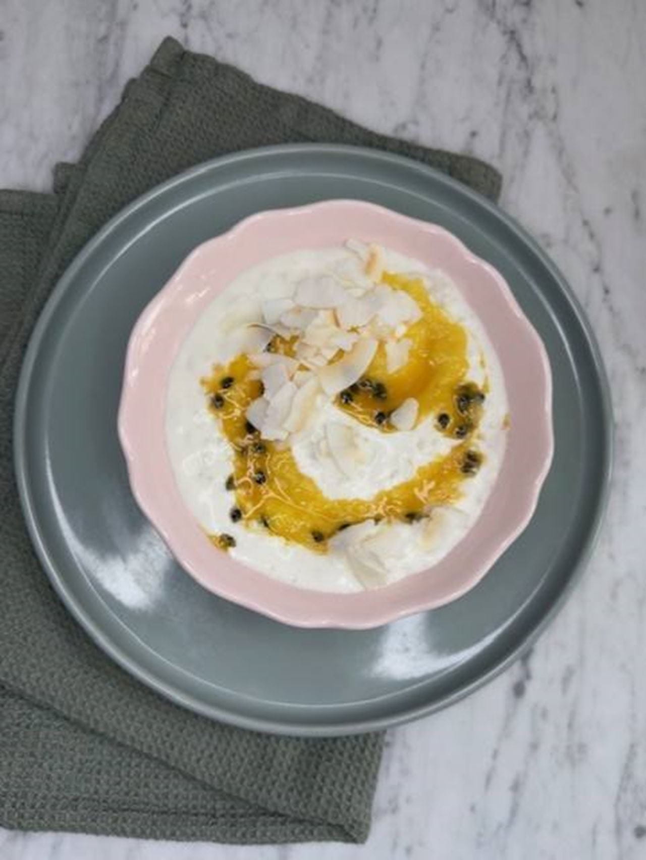 recipe image Risifrutti med passionsfrukt- och mango swirl