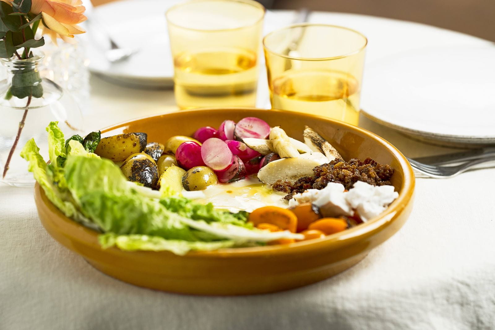 recipe image Grillad primörsallad med krämig dressing och Violife Greek White