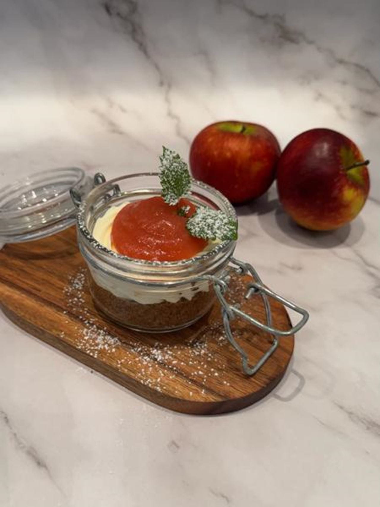 recipe image open-changecake-with-apple-compote