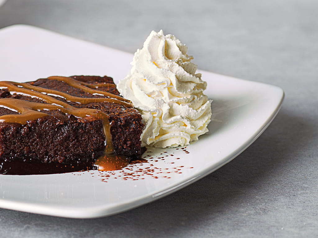 brownie, kaffe, grädde, efterrätt, chiklad, fika, café