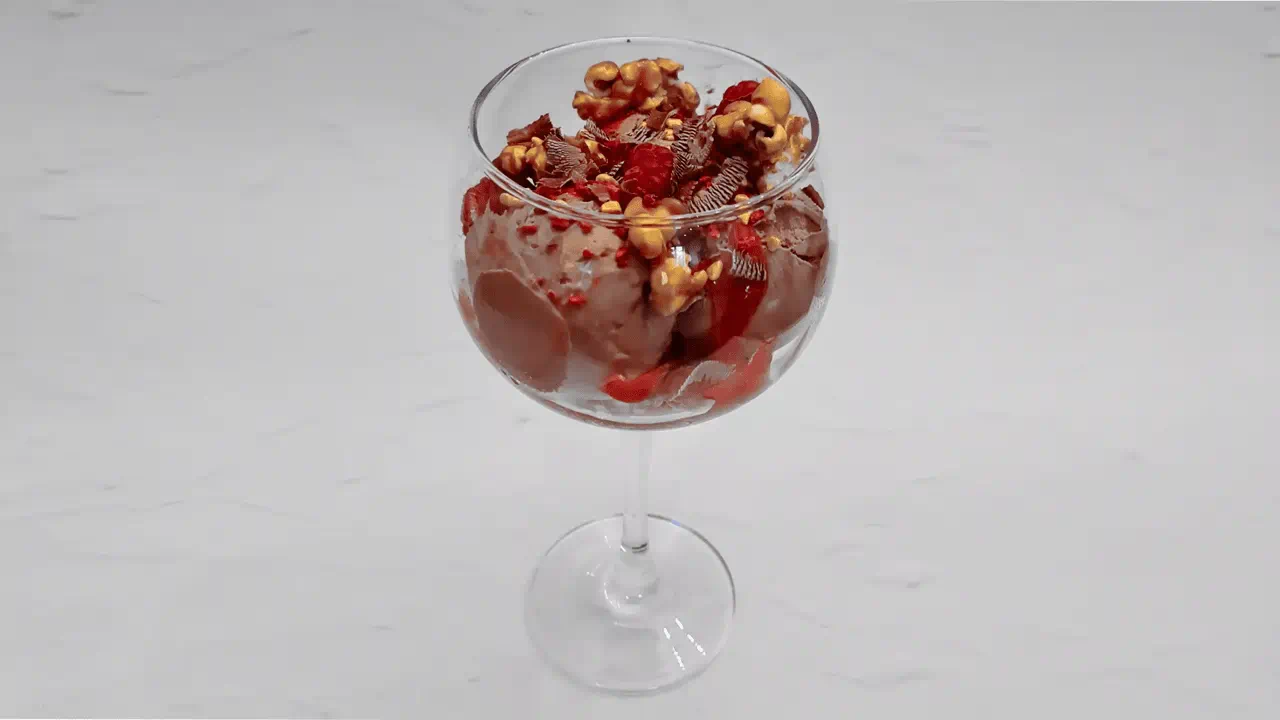 recipe image Ahududulu & Çikolatalı Vegan Dondurma (El Yapımı)