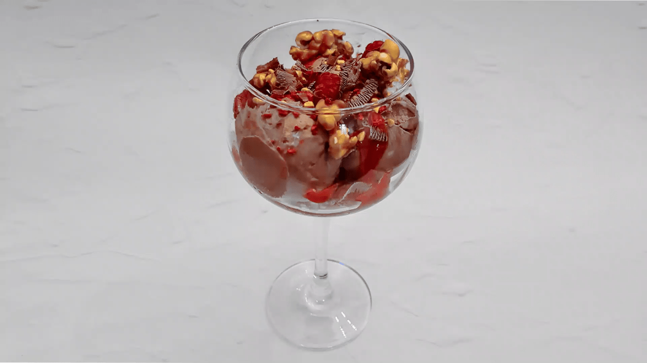 recipe image Ahududulu & Çikolatalı Vegan Dondurma (El Yapımı)