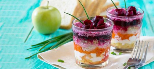 recipe image Sebze Salatası - Pancarlı, Elmalı ve Yumurtalı