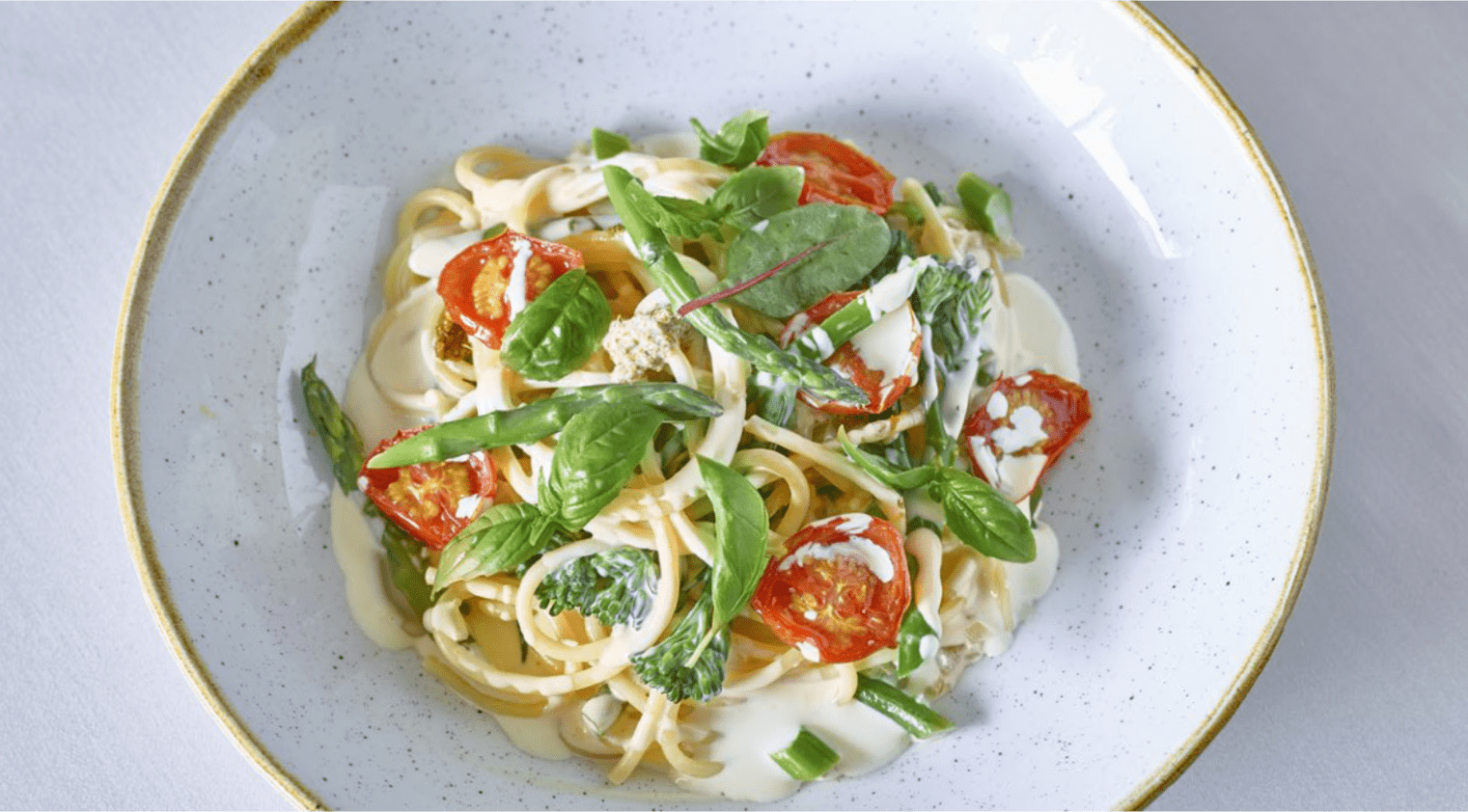 recipe image Vegan Kremalı Çeri Domatesli Makarna